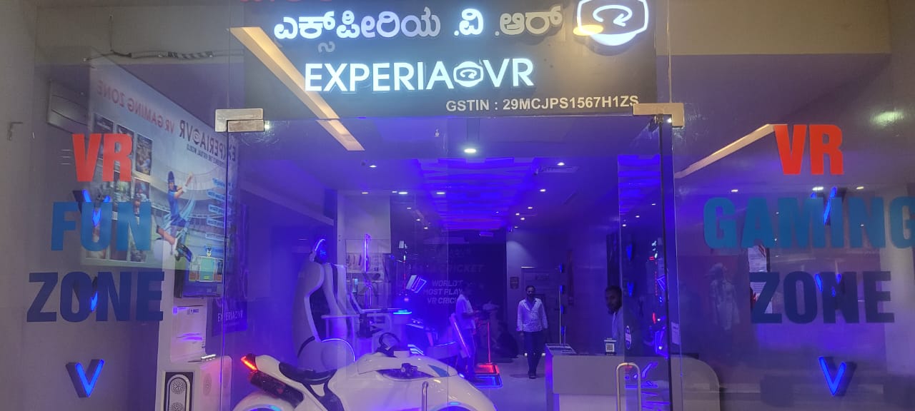 Experia VR Front